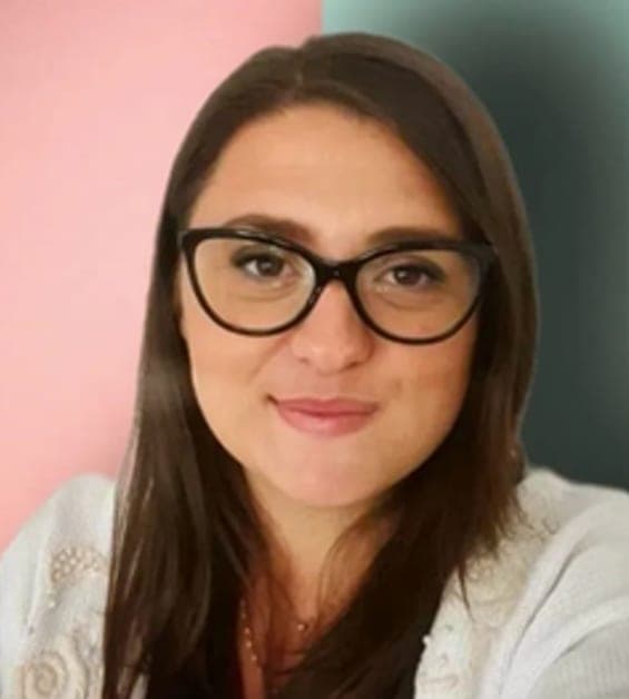 Dr. Claudia Belvedere